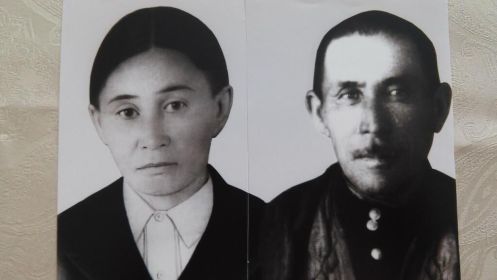 Прадедушка Даулет с прабабушкой Улганым