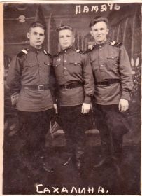 Военнослужащие-связисты на Сахалине. Памятная фотография со службы Романова А.В. (первый слева)