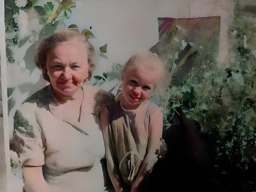 С внучкой Оксаной, примерно 1981 г.