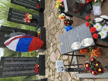 Мемориал в с. Белебелка Новгородской области Поддорского муниципального района с именем Чернова Г.А.