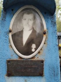 вид с памятника на Верх-Нейвинском кладбище, 2026 год.