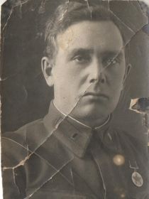 Гвардии подполковник АНШУКОВ С. И.