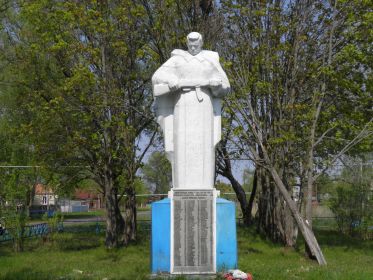 воинский мемориал села Ефаново Навашинского района Нижегородской области