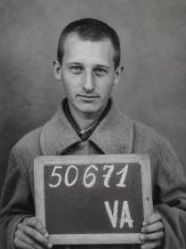 Военный врач 3 ранга ПАШИН Н. М. (фотография обработана с помощью ИИ (искусственного интеллекта).