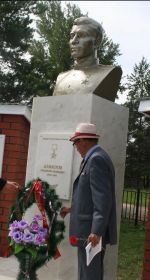Памятник Давлетова Абдрауфа Ганеевича