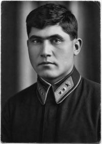 Старший лейтенант УСМАНОВ Н. И. (фотография обработана с помощью ИИ (искусственного интеллекта).
