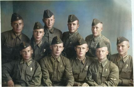 фотографии из архива семьи воздушного стрелка-радиста Бочарова Федора Дмитриевича.