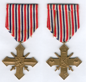 Чехословацкий Военный крест 1939—1945 годов (чеш. Československý válečný kříž 1939—1945)