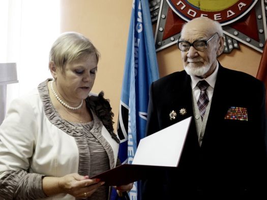 Ветерана - бывшего директора совхоза Дубровский Кожевниковского района - поздравили с 95- летием