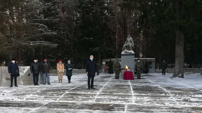 В Дятькове состоялась церемония передачи останков погибшего красноармейца