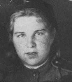 Окладникова Ольга Ивановна(в девичестве Максимова) (24.07.1923 – 13.08.2004)