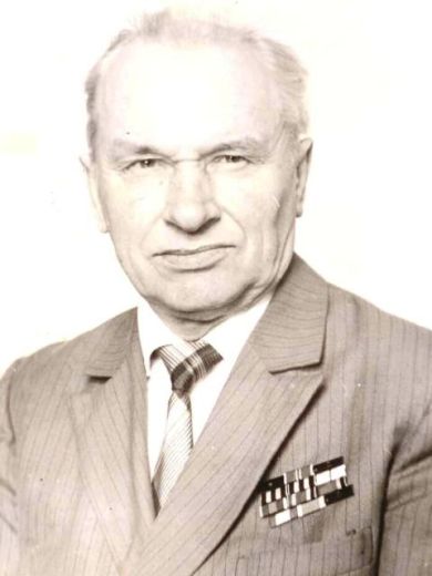 Меньшиков Максим Дмитриевич