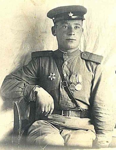 Кузьмичёв Леонид Дмитриевич