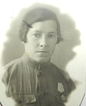 Долголикова ( Петрова) Елена Даниловна