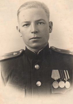 ДАВЫДОВ Василий Иванович (15.06.1926-24.11.1979)