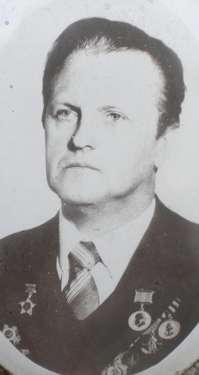 Николаев Виктор Николаевич