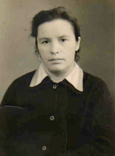 Корженкова (Серова) Анна Ивановна