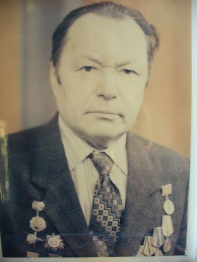 Махов Михаил Афанасиевич