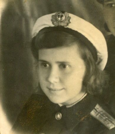  Мартынова Лидия Дмитриевна (до 1946г.- Андреева)