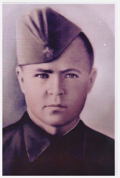 Исаев  Максим  Яковлевич