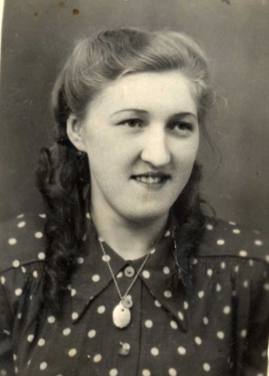 САВЕЛЬЕВА Евгения Михайловна