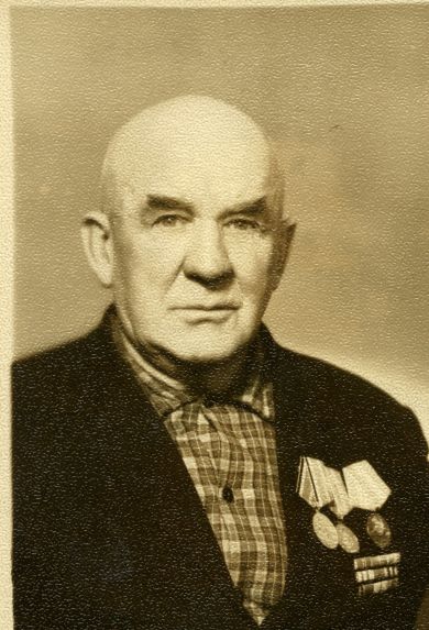Петров Иван Кузьмич