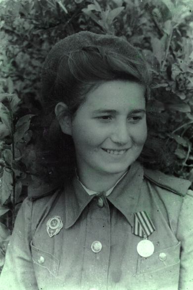 Фейгина (с 1951 г. - Коваленко) Вера Моисеевна