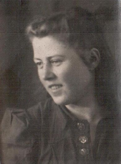 Евсеева (Чистякова)  Вера Ивановна 