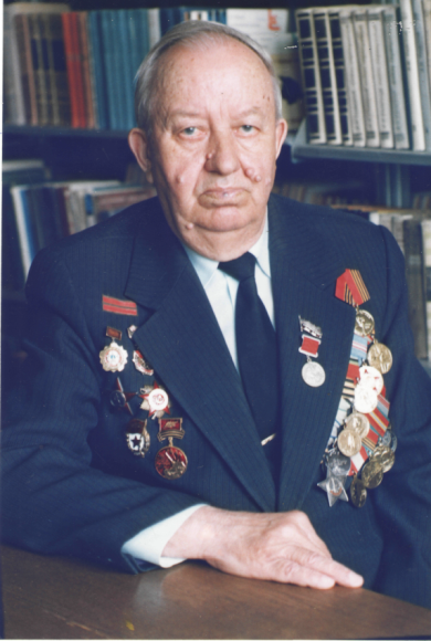 Глазунов Леонид Дмитриевич