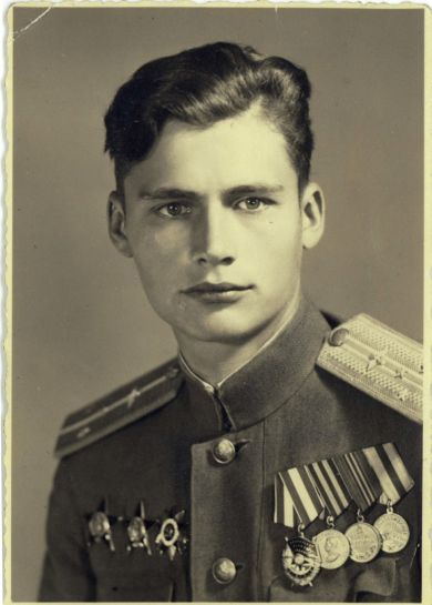 Довженко Виктор Яковлевич