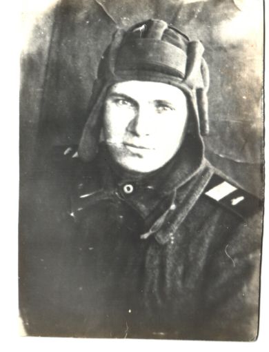 Дебушевский Иван Мокеевич , командир танка Т-34 