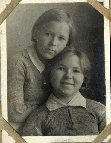 Химонен Мария и Ольга Андреевна 