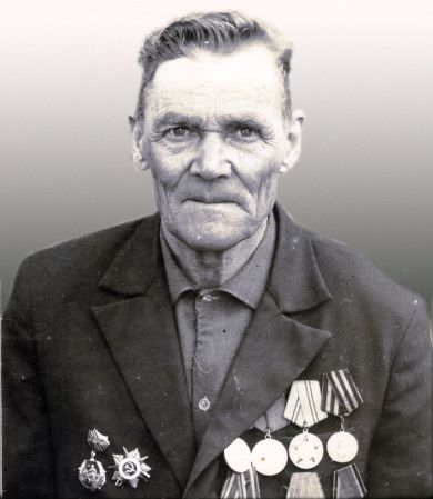 Бузаков Петр Матвеевич