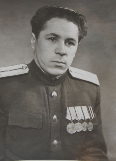 Тумаков Вениамин Алексеевич