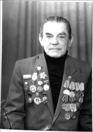 Симонов Юрий Михайлович