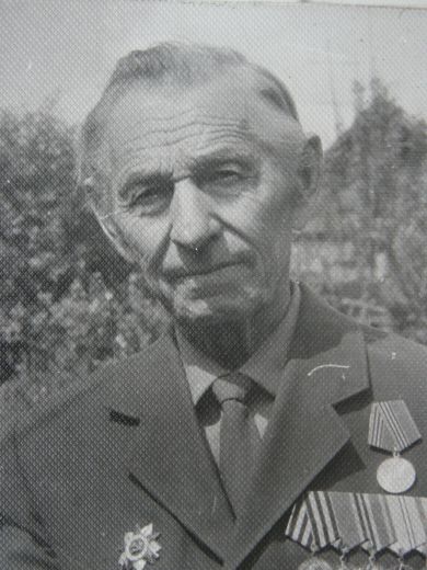  Брюхушин Пётр Михаилович