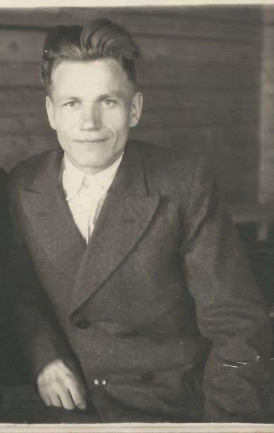 Никишин Георгий Гаврилович (1924-1993)