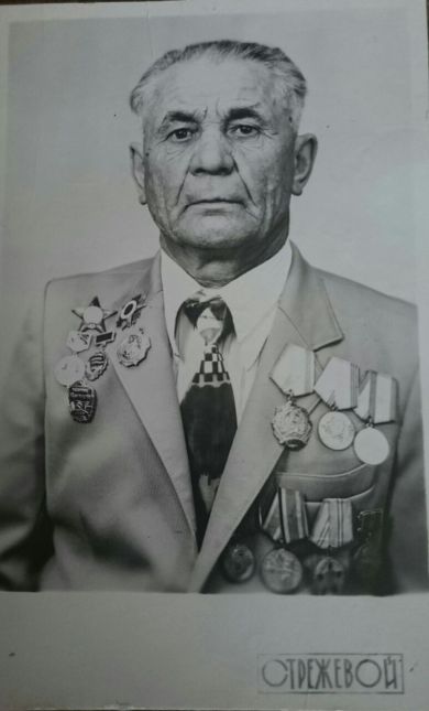 Дубровин Александр Ильич (15.08.1919г)