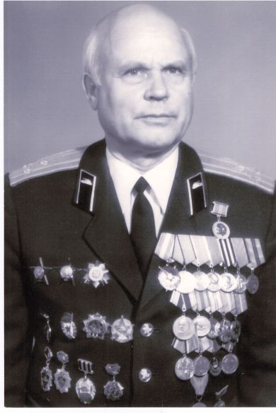 Петров Василий Акимович
