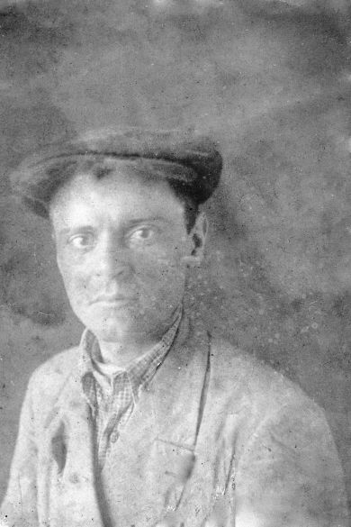 ПОВОД АНДРЕЙ КУЗЬМИЧ, 1912г.р.-пропал без вести 10.1943г.