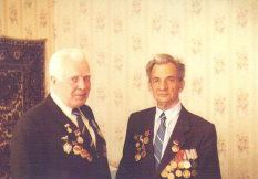 Кривич Андрей Трофимович,Мартынов Павел Никифорович (справа налево)