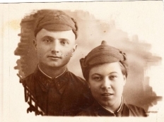 Суркова (Ракичинская) Нина Васильевна