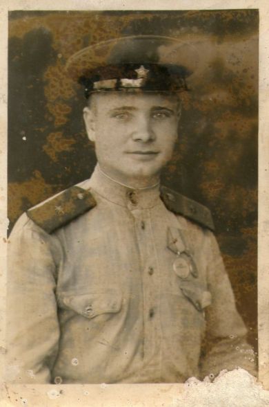 Меньшенин Иван Трофимович, родился 18 октября 1923