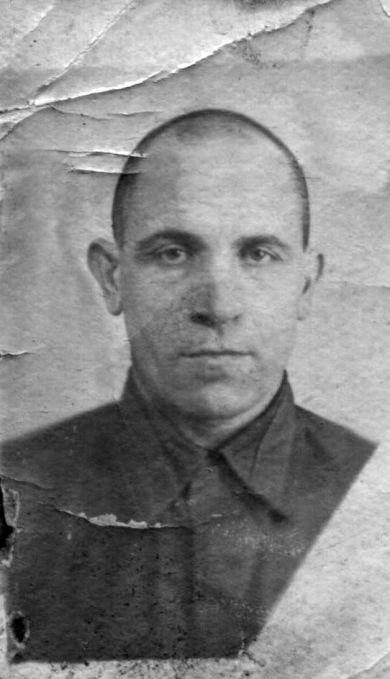 Кузнецов Василий Лаврентьевич (1904-1942)