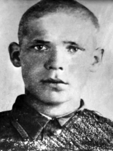 Гущин Виктор Анатольевич (1923-1943)