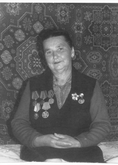 Красильникова (Мазина) Нина Ивановна