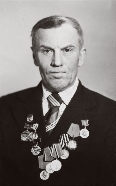 Меньшиков  Михаил Яковлевич
