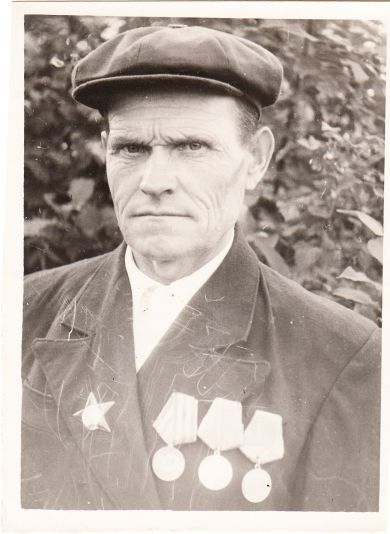 Лущиков Иван Елизарович