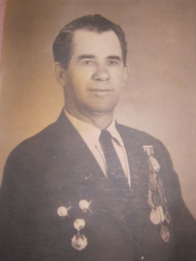 Хмыров Петр Павлович