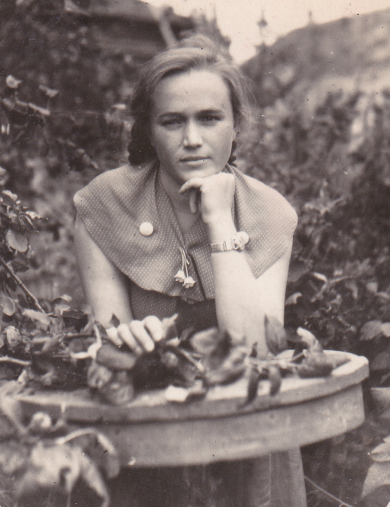 Семенова(Гужова) Нина Вениаминовна
